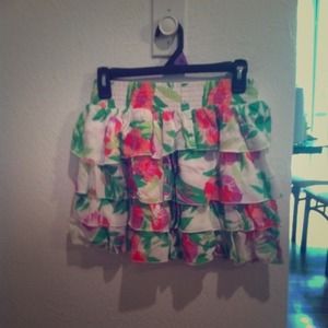 Fun little floral skirt.
