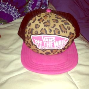 Vans adjustable trucker hat