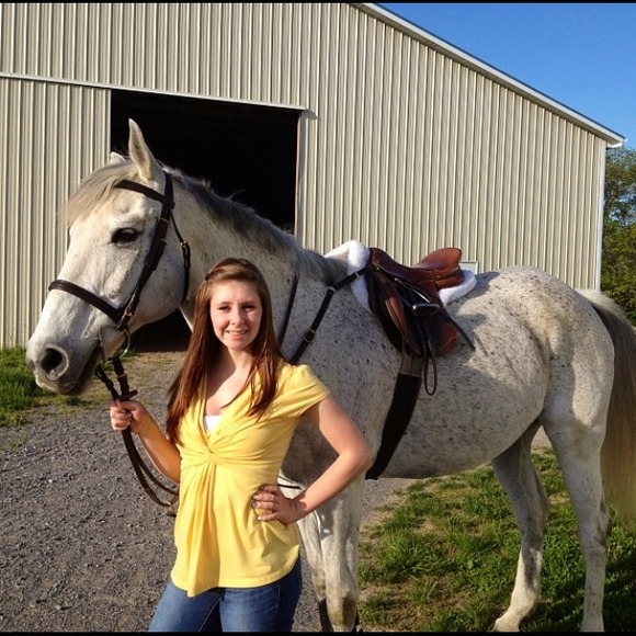 Yellow top - Picture 1 of 2
