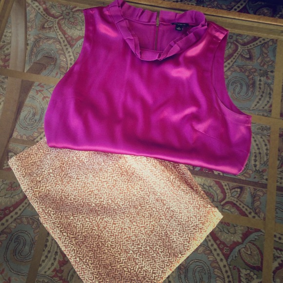 Ann Taylor Sleeveless shirt
