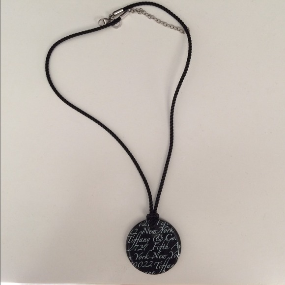 Tiffany & Co. "Tiffany Notes" lacquer pendant - Picture 3 of 4