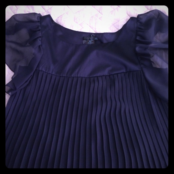 Forever 21 pleated dark blue flowy shift dress - Picture 1 of 3