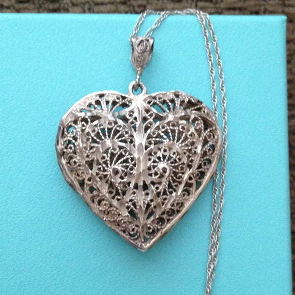 Jewelry - Silver Heart Necklace 932
