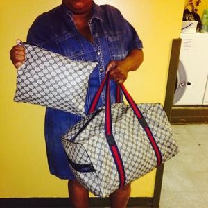ADDTL PIX of GUCCI.  Only Big bag available