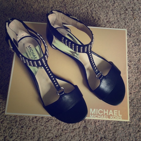 Michael Kors Shoes - 🎉Brand New Michael Kors Celena Wedge🎉