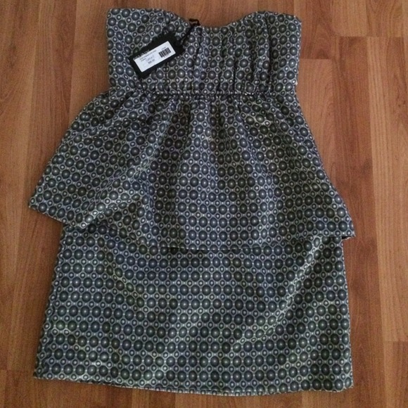 Cute, tiered strapless dress