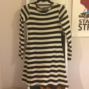 Long-sleeved black-and-white striped dress - XS