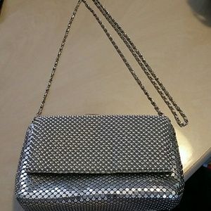 Beautiful silver handbag. Use once for wedding.
