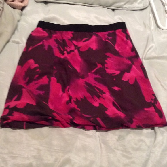 🚫sold🚫LOFT: pink floral skirt
