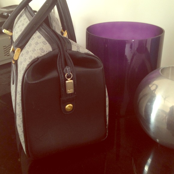 Additional pics of Authentic Vintage Boston Bag