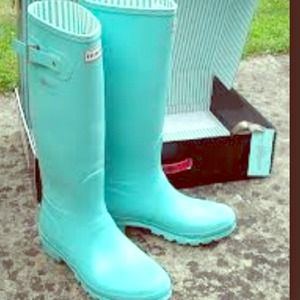 Looking for blue hunter boots (like These)