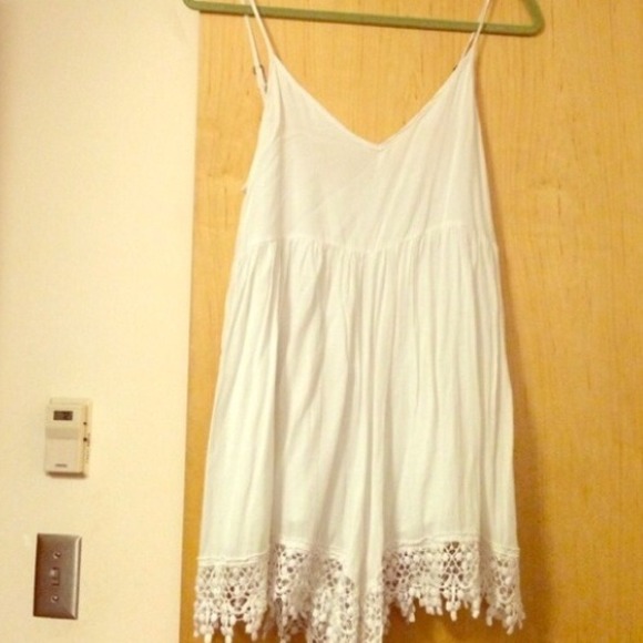 LF White Romper - Picture 4 of 4