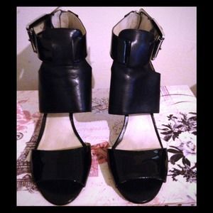 Sexy Black " Michael Kors" Heels !!