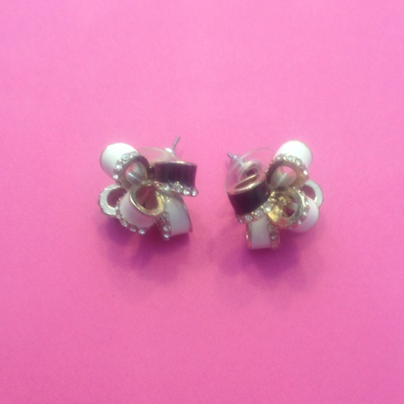 Black and White Bow Earrings