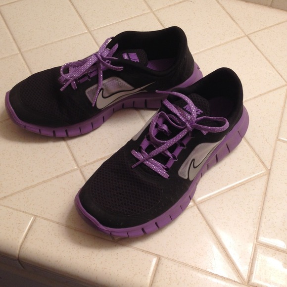 Nike Shoes - Nike free run 3