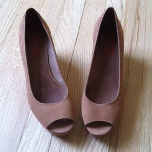 KORS Michael Kors suede platform peep toe shoes