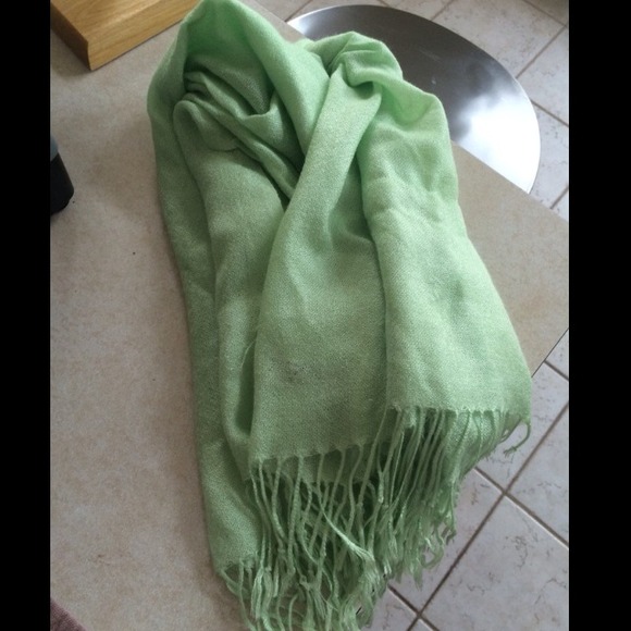 Baby lime green scarf - Picture 1 of 2
