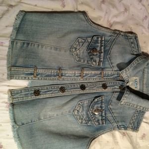 Sleeveless jean jacket