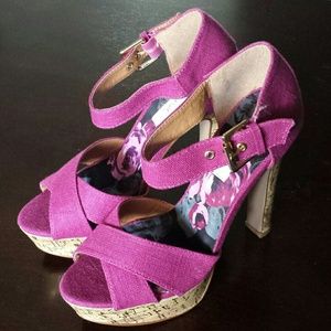 **sold** Super cute Qupid heels! New with box