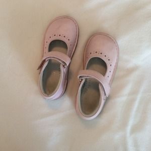 Girls light pink leather Mary Janes.