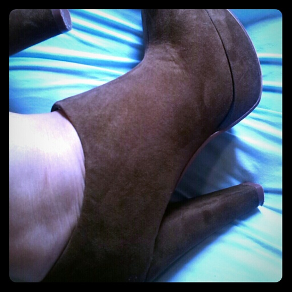 FINAL PRICE Limelight ankle boots