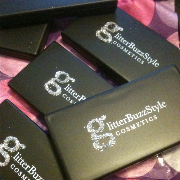 Dazzle Eyeshadow - Picture 4 of 4