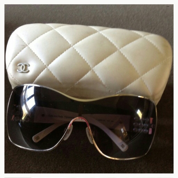 Chanel glasses 100% authentic - Picture 1 of 2