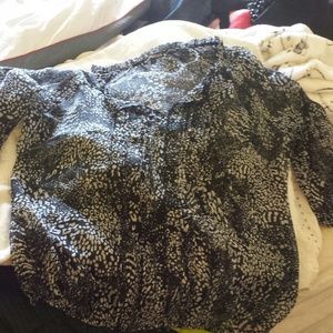 Limited black and white top