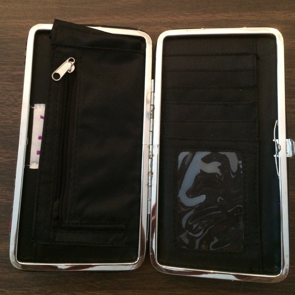 SOLD * Tribal snap/ clutch wallet - Picture 2 of 4