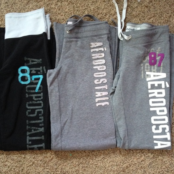 Aeropostale yoga and sweat pants bundle!