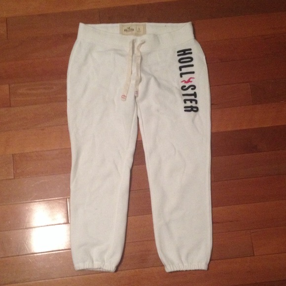 Hollister white cropped sweatpants