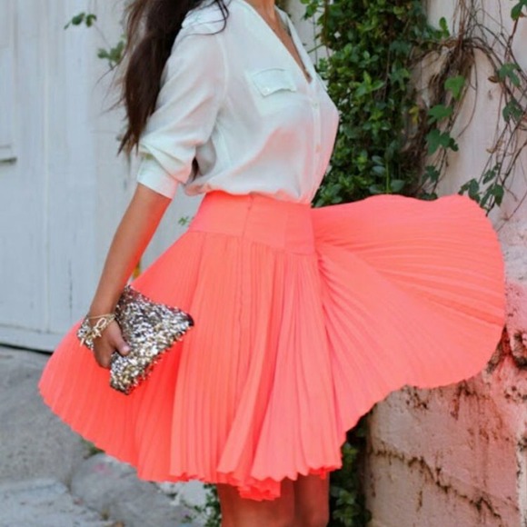 Gorgeous Silver Sequin Clutch 💋 - Picture 3 of 3