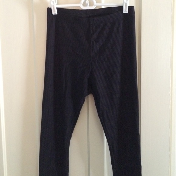 🔴SOLD🔴AMERICAN APPAREL silk black ridged legging