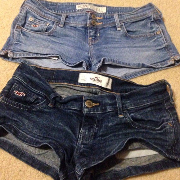 TRADED**** dark wash hollister shorts.