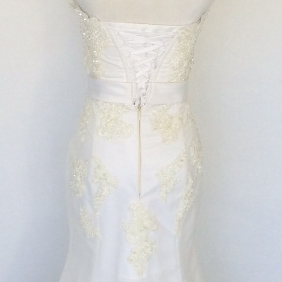 White sweetheart satin beaded dress - Picture 4 of 4