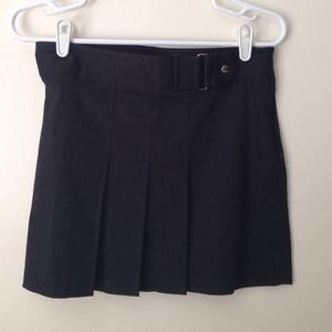 Black mini pleated skirt