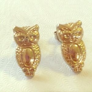 Gold colored owl stud earrings