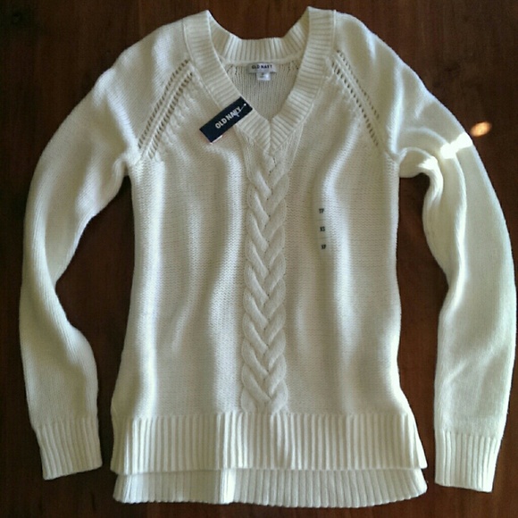 Bundle - Old Navy sweater & Forever 21 chambray