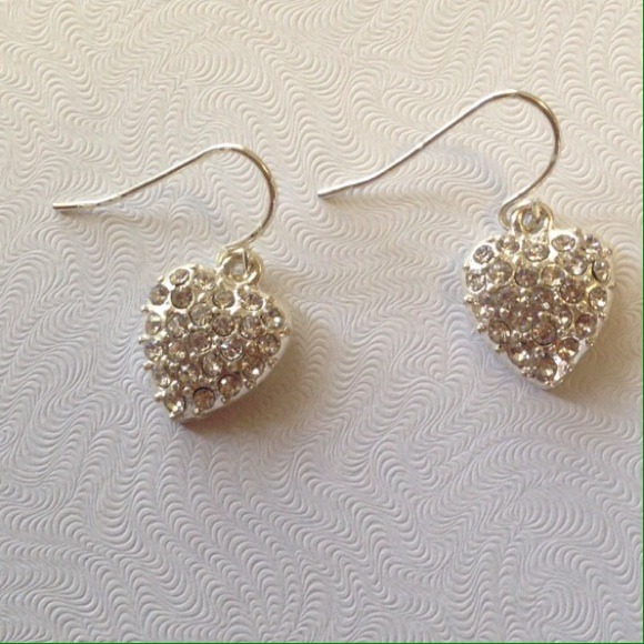 White gemstone heart shaped dangle earrings