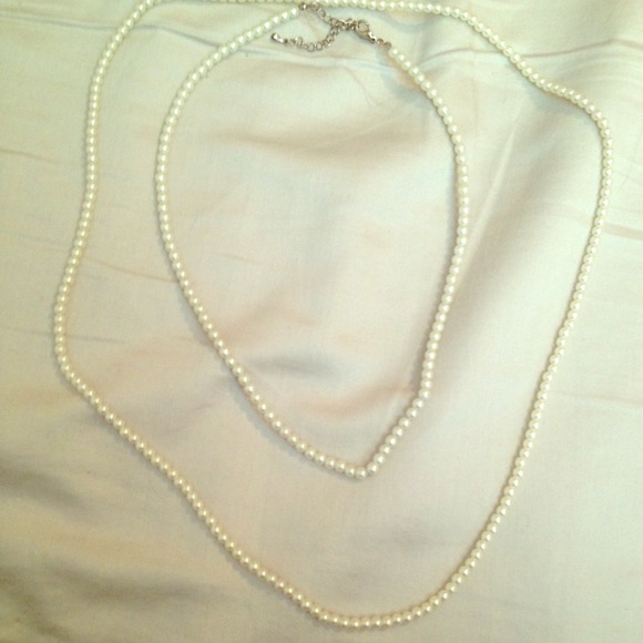 Timeless faux pearl set - 2 strands - Picture 1 of 2