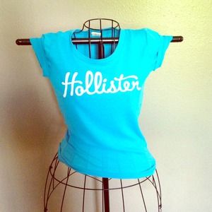 Hollister T-shirt.