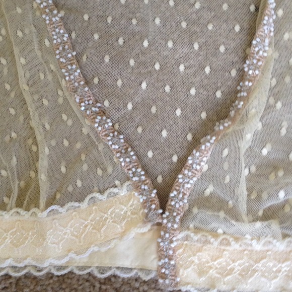 SOLD!!!!Vintage lace crop top - Picture 2 of 3