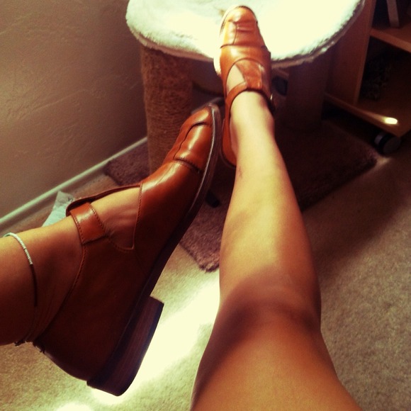 Joan & David Italian oxfords