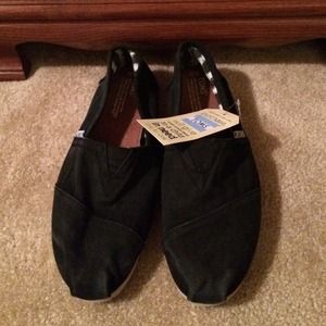 ❗️FLASH SALE❗️TOMS CLASSIC in Black (MEN'S)