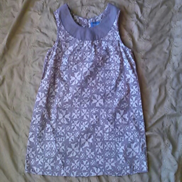 Sleeveless top.