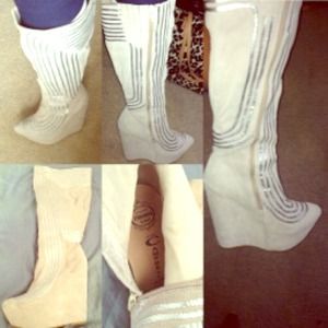 "Futuristic"Jeffrey Campbell suede knee high boots