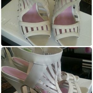 Andrea bone tli shoes