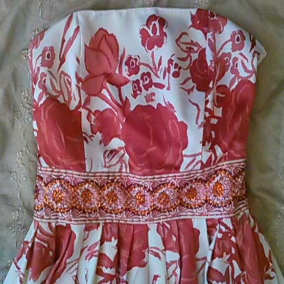 Forever 21 dress. - Picture 3 of 4