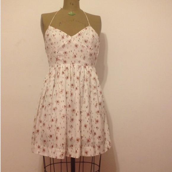 TRADE @tbaldwin1 White BB Dakota Dress