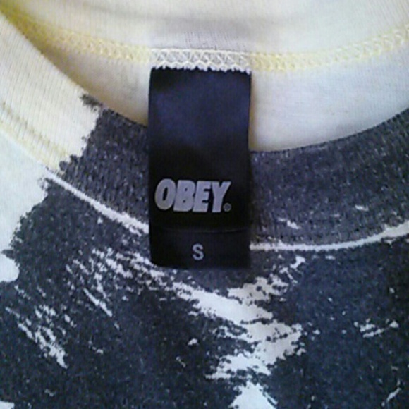 OBEY t-shirt - Picture 2 of 2